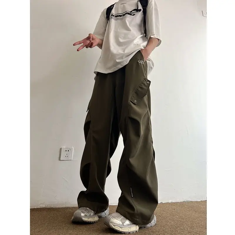 Men's Work Pants with a Niche Design Sense Pleated Paratrooper Pants Rugged and Handsome Loose Straight Leg Casual Pants