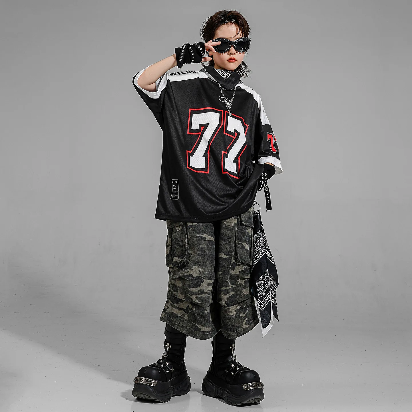 طفل Kpop الهيب هوب الملابس السوداء إلكتروني تي شيرت السراويل البضائع المموه السراويل المتوسطة لفتاة صبي الجاز ملابس الرقص زي الملابس