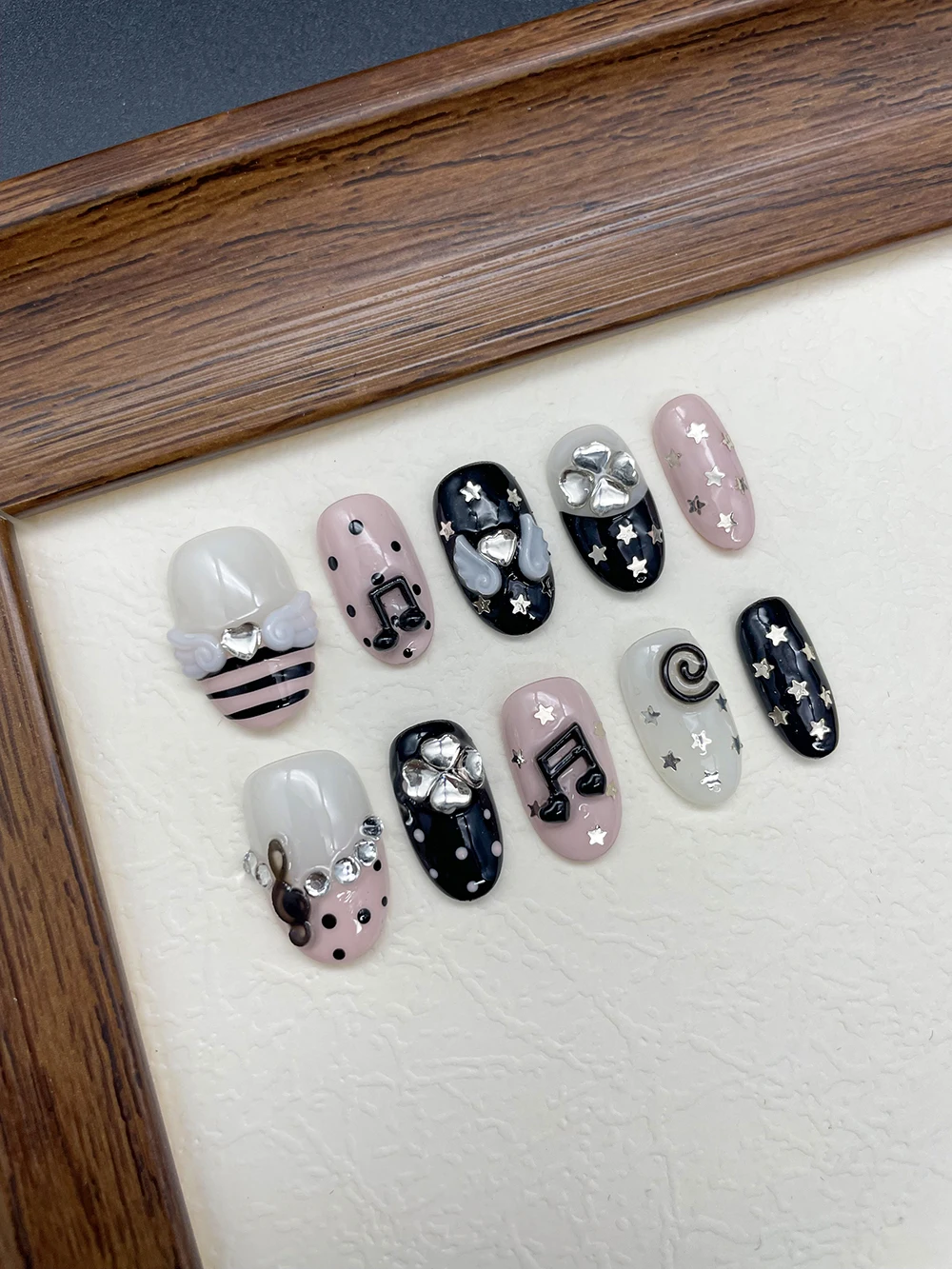 

Medium Ellipse Sweet Y2K Press On Nails Sticker 10Pcs Handmade Star Sequins Angel Wings Note Black Pink Fake Nails Gift