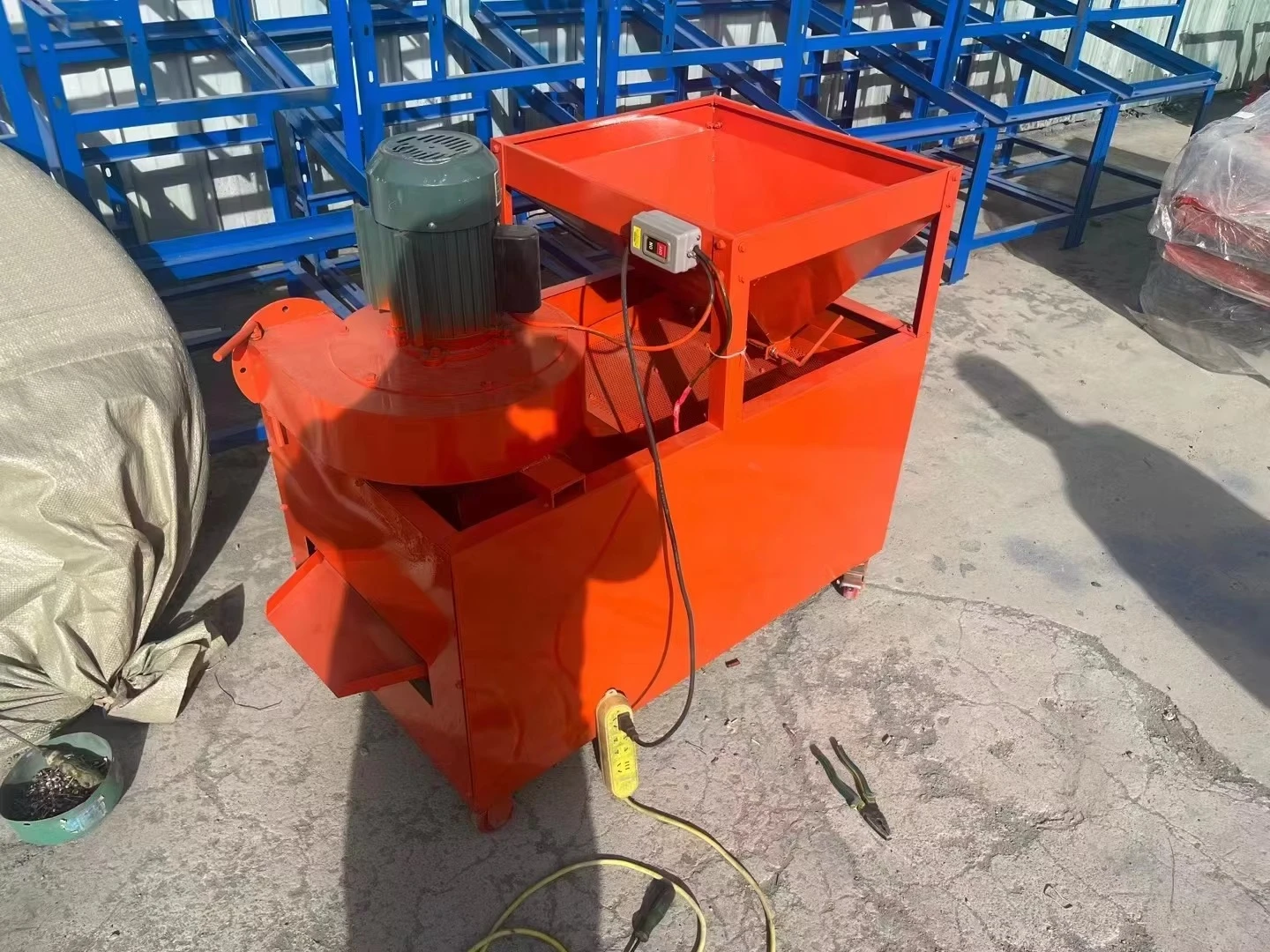 Small Rapeseed Screening Machine Multifunctional Grain and Soybean Cleaning Machine