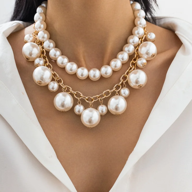 Affordable luxury style stringed pearls pendant necklace French fashion alloy multilayer collarbone necklace female wholesale