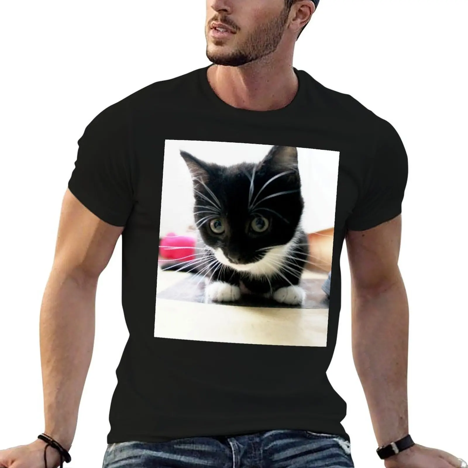 

I Iz Going To Nom Your Camera T-Shirt t shirt man designer t shirt man cotton T-Shirt