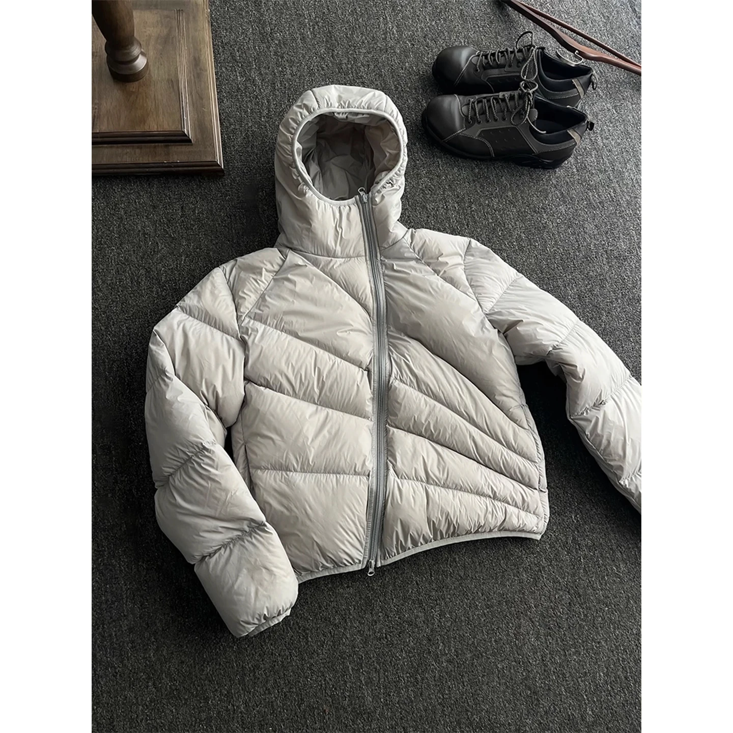 

Lightweight Slim Fit Du down Jaet Men's Winter Coat with Hood Zipper Closure Cotton Inner Cleanfit Cold Resistant