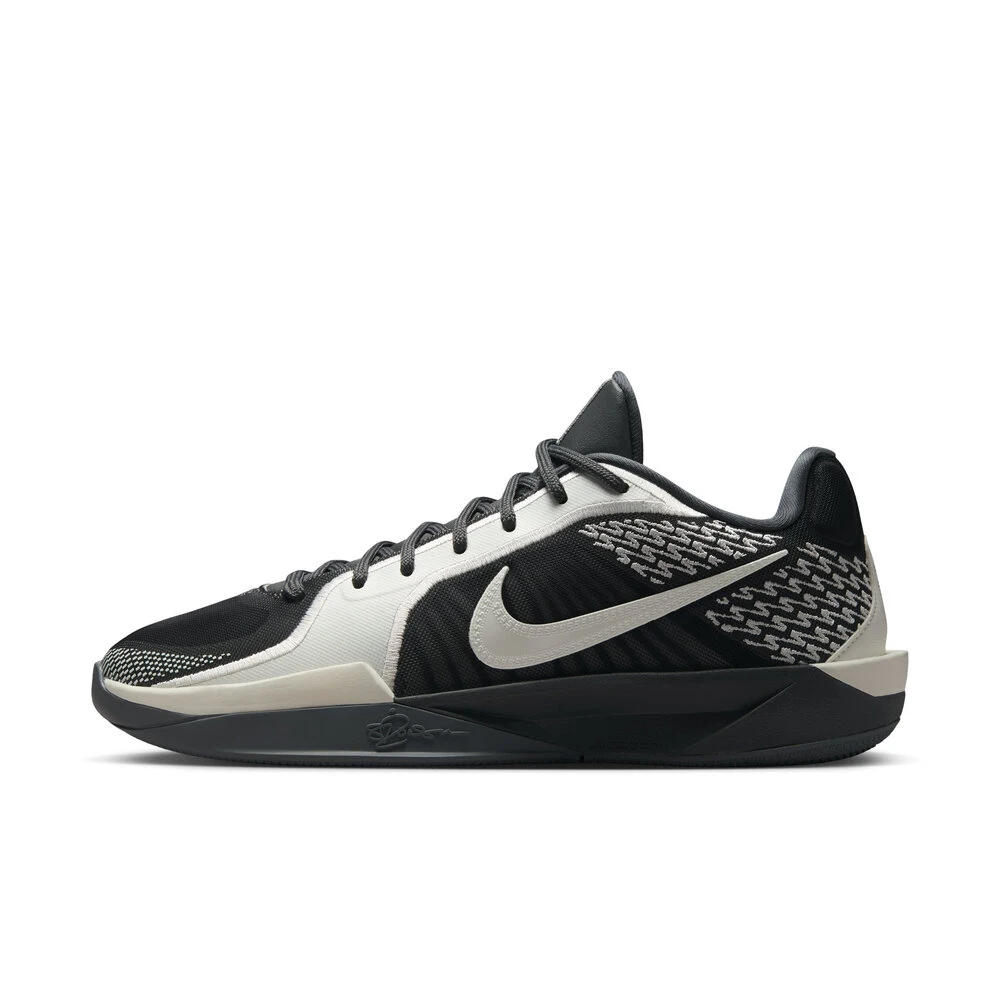 Sabrina 2 Noir La Chaussure de Basket-ball Idéale pour les Femmes