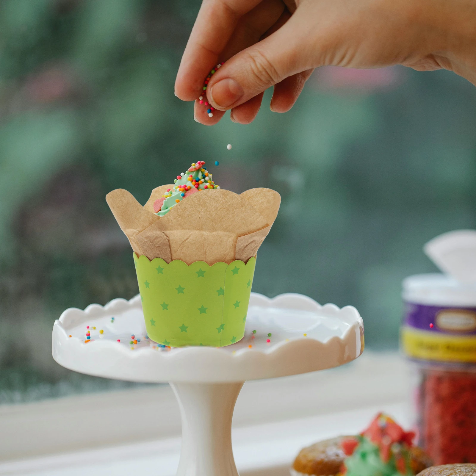 

100Pcs Lotus Style Baking Cups No Oil Leakage Fading Proof High Temp Safe Cupcake Liners Lotus Cupcake Liners Baking Cups