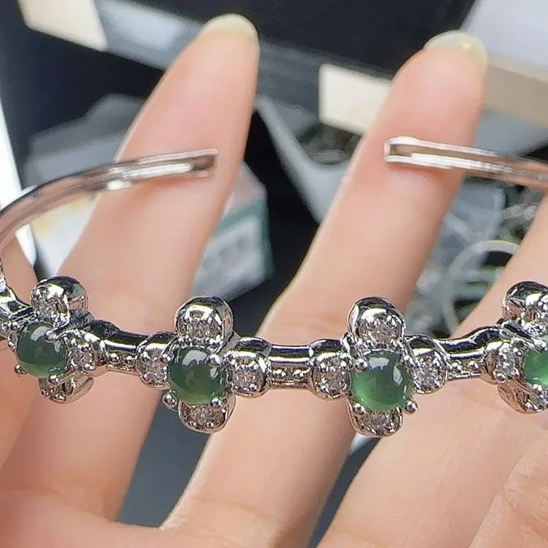 Natural A jadeite blue water egg surface bracelet (diversity is selected for delivery), one shot and one shot.