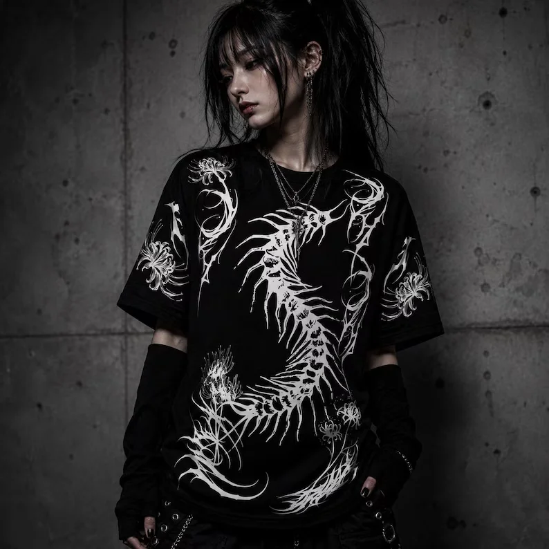 Sommerliches Gothic-Kreuz-Skelett-T-Shirt in Schwarz-Weiß, Alternative Unisex-Emo-Oberteil mit kurzen Ärmeln, Paar-T-Shirt, lässige Oberteile für Damen und Herren – Detail 6