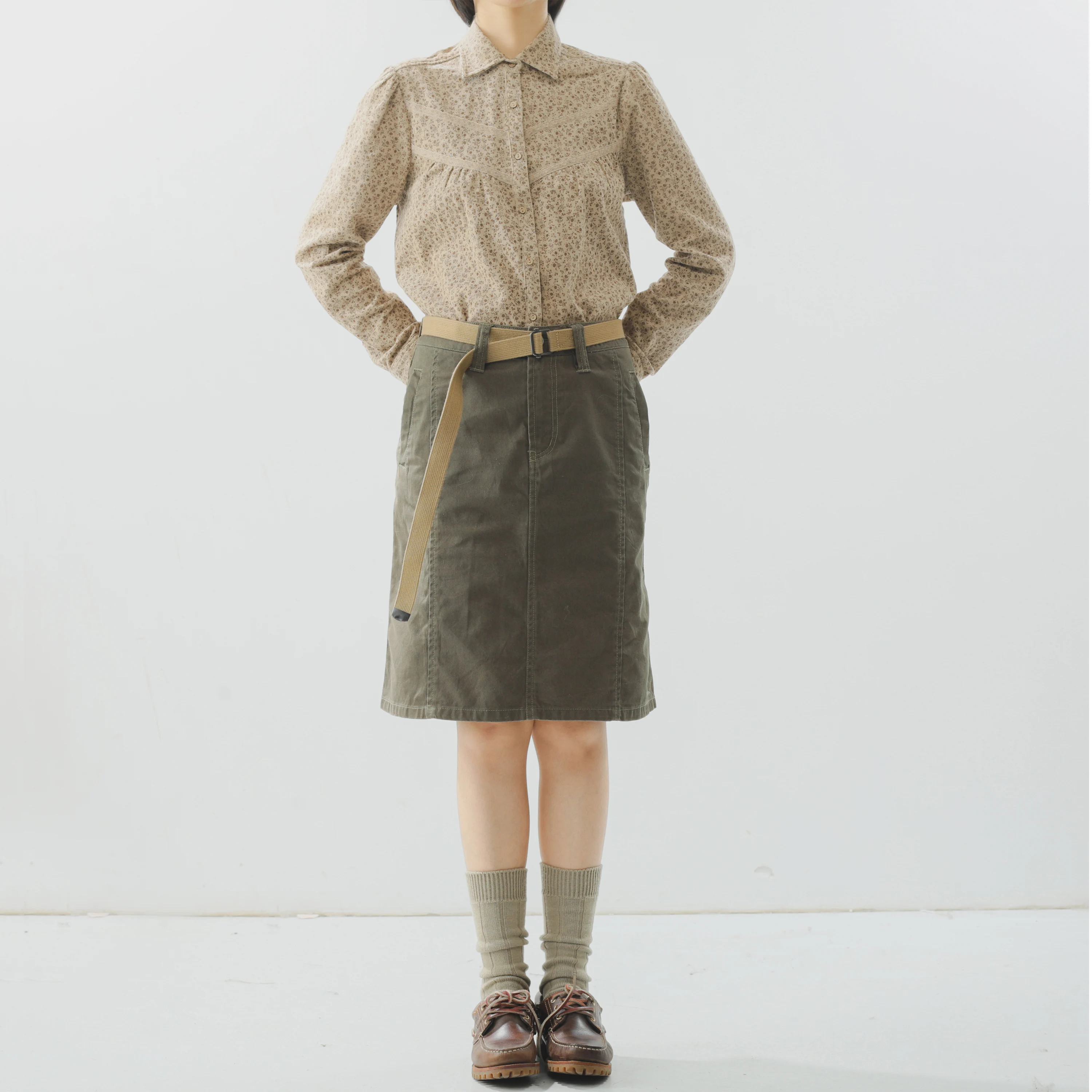 

Coudre Thiened Хлопок Бархат Цветочный принт irt Ретро Девушка Лесная система Художественный Sle Длинный свек на пуговицах Женский irt