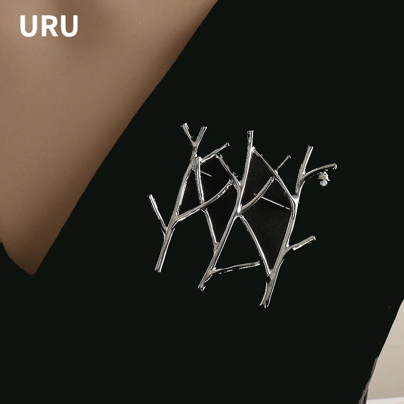 

Fashion Jewelry Cool Trend Simply Design Pretty Luxury Temperament brooches Hot Selling For Women Fashion Accessories