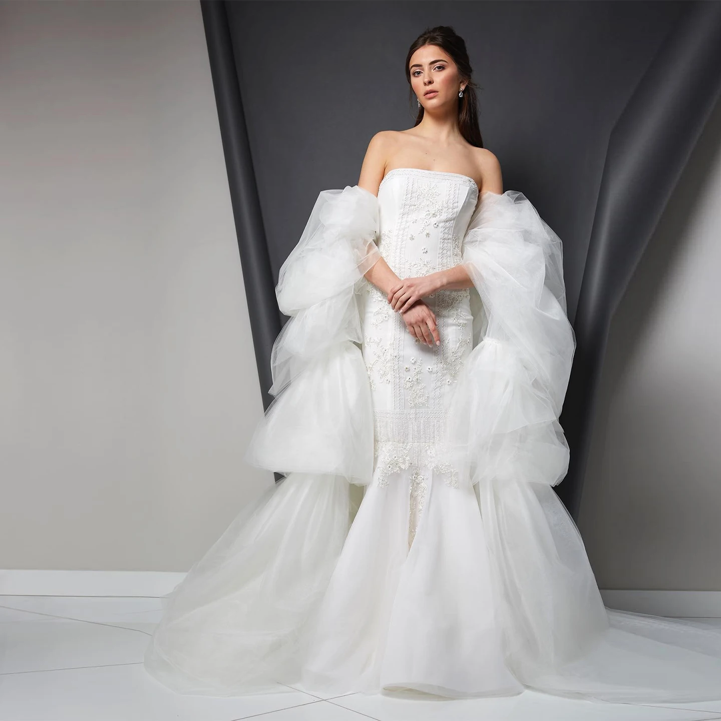 

Elegant Layers Tulle Wedding Cape With Short Sleeves Romantic Bridal Wrap Outfit Jacket Wedding Accessories TSWD909