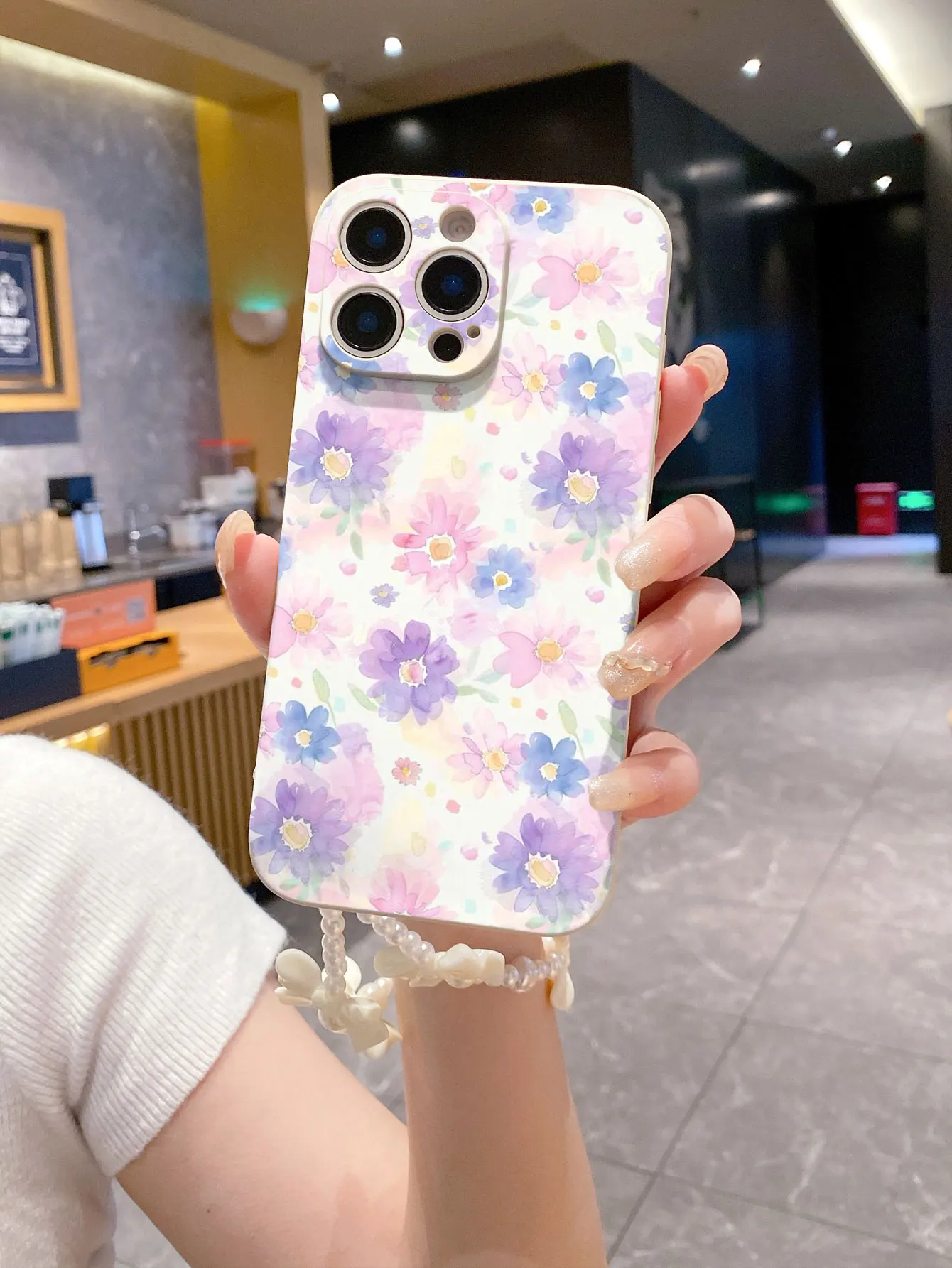 Funda de Teléfono de TPU Blanca con Cadena Colgante de Lazo de Perlas Blancas para iPhone 17 16 15 14 Plus 13 12 11 Pro Max XR X S 7 8 SE, Cubierta Trasera