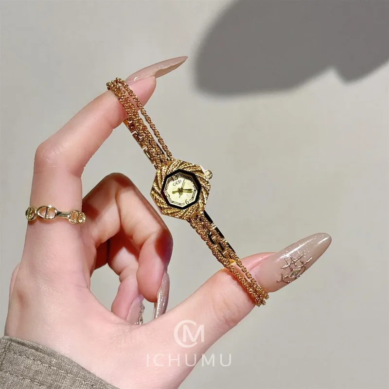 Elegant women's watch simple casual fashion light luxury niche high sense exquisite retro student waterproof quartz watch new