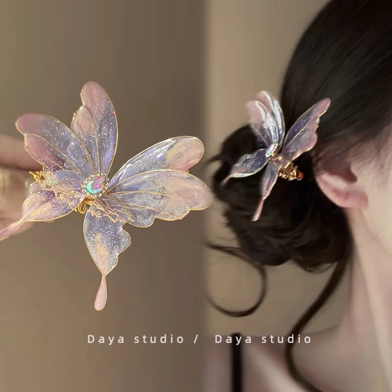 

Liyu Butterfly Dream: Exquisite New Chinese Retro Heat-Shrink Butterfly Hair Clips with Unique Design for Hanfu Side Accessories