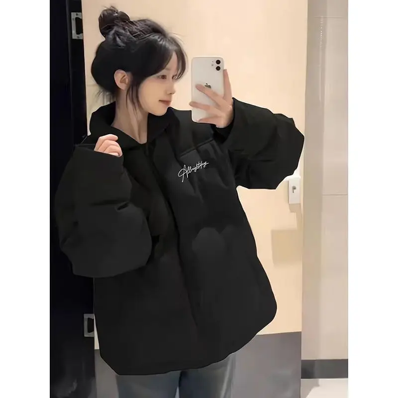 

Женские осенние пуховики-парки: многослойные комплекты, различные элементы одежды, разнообразные детали, разные стили