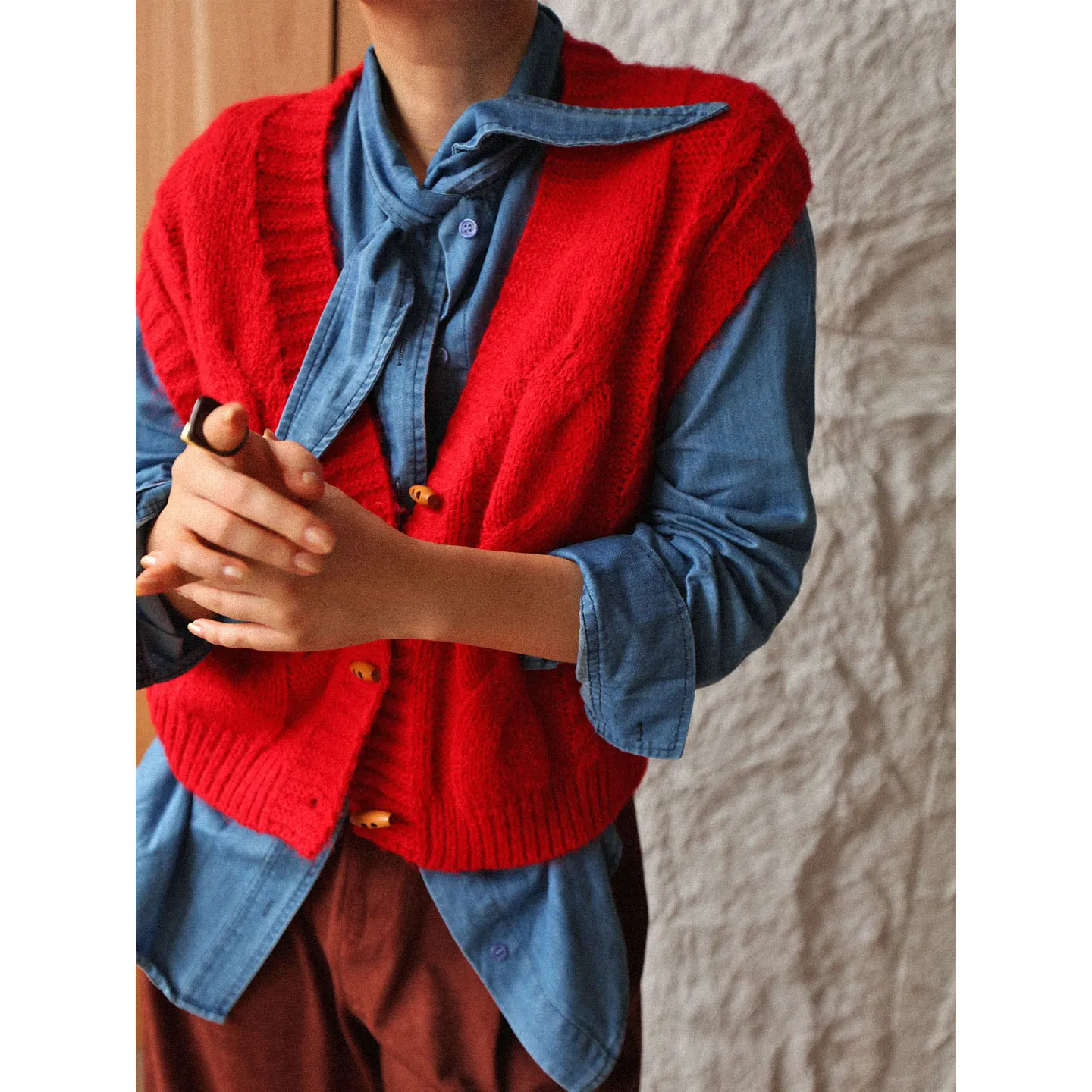 

Вязаный жилет Ast Editor Store в винтажном стиле, красный, с V-образным вырезом, свободного кроя, для многослойных образов, повседневная верхняя одежда, вязаный топ