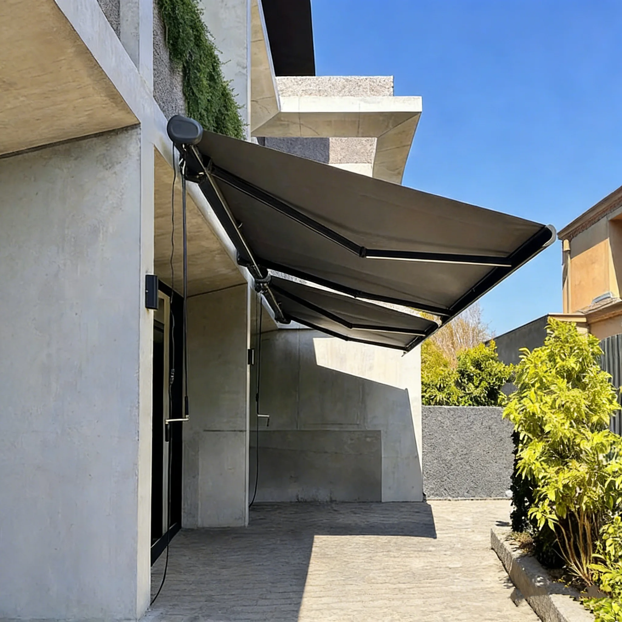 OEM Large Outdoor Retractable Awning Tent with Full Cassette Motorized Patio Canopy for Windows & Patios
