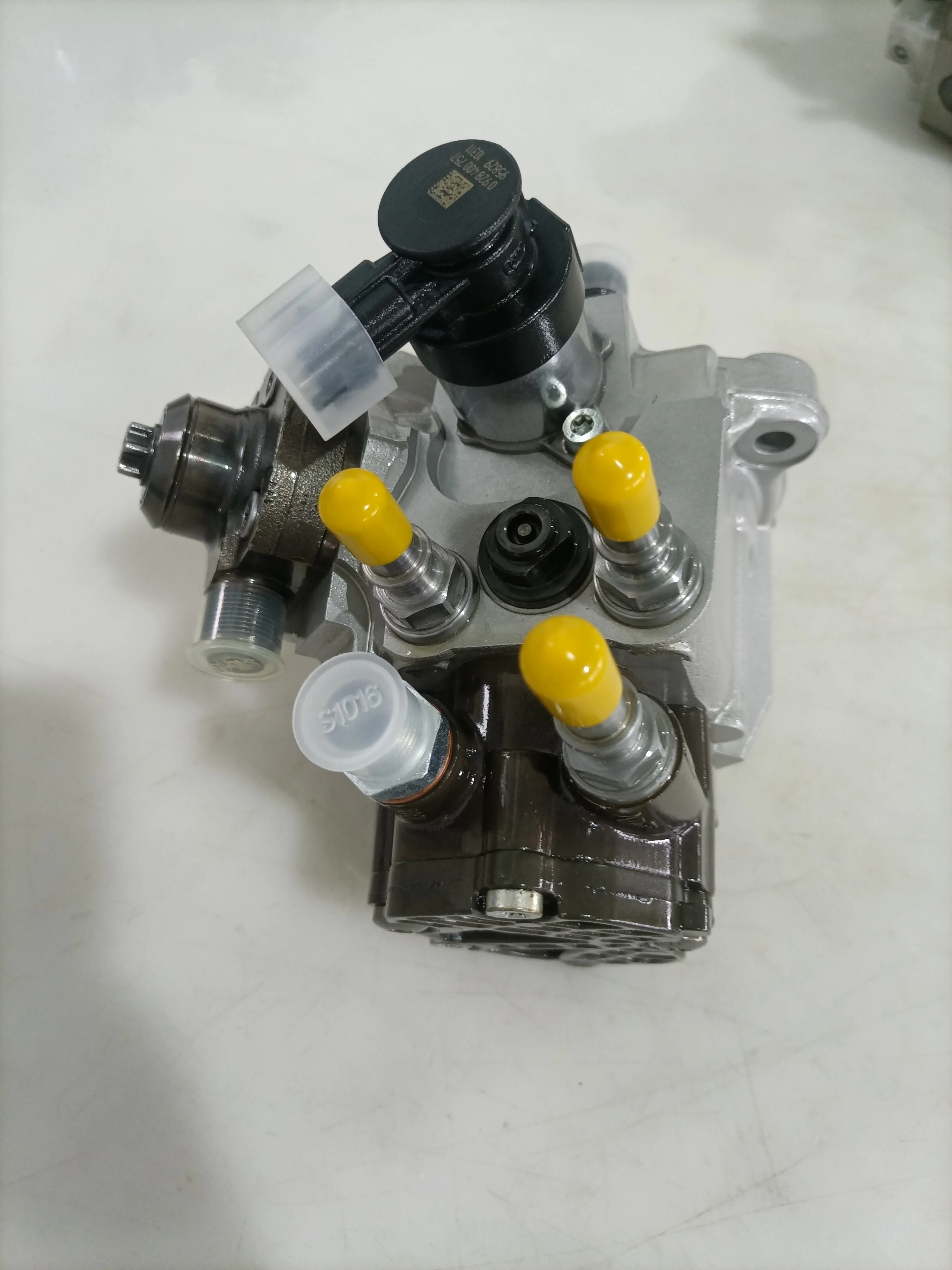 Factory Direct Deal High Quality Diesel Fuel Injection Pump 5801470100 0445020508 For New Holland T4 T5