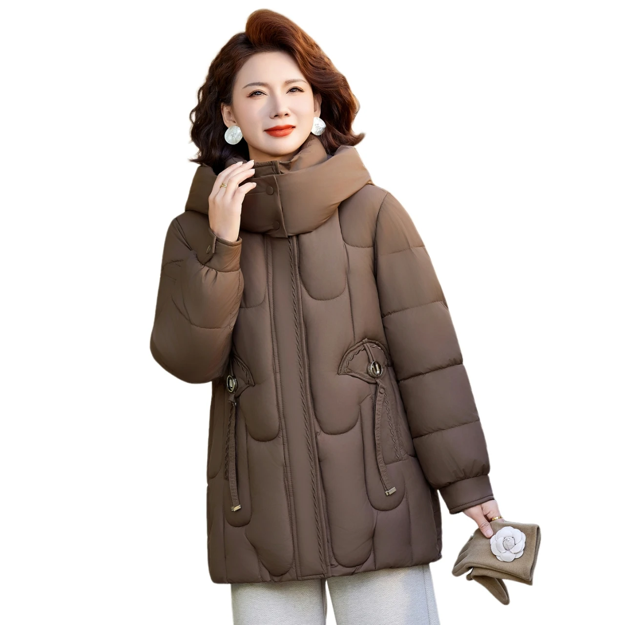 مبطن الشتاء معطف مقنع سترة المتوسطة وكبار السن الطبعة الكورية تنوعا أزياء قصيرة الأم سميكة أسفل سترة قطن