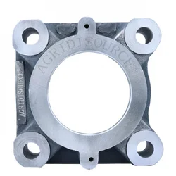 China-Made：Rear axle power output bearing end cover For foton lovol 1104/1204/1304 tractors parts Number TH04412010003c