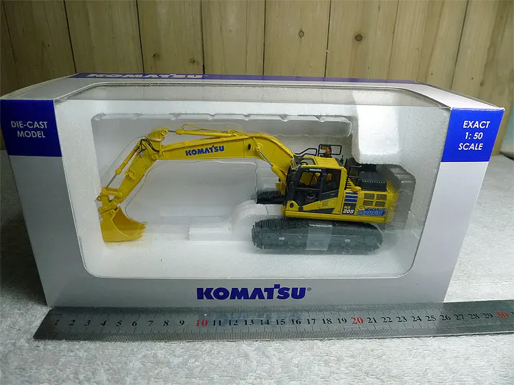 Diecast Alloy 1:50 Scale Komatsu HB205-3 Excavator Cars Model Adult Toy Classic Collection Ornament Souvenir Gift Static Display