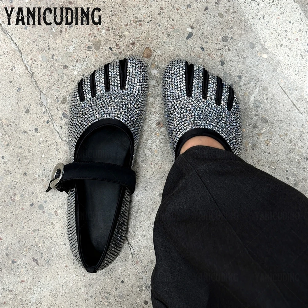 

Crystals Satin Five Toe Ballerinas Novelty Silver Tone Buckle Belt Flat Shoes Luxury Silver Rhinestone Designer Handicraft Flats