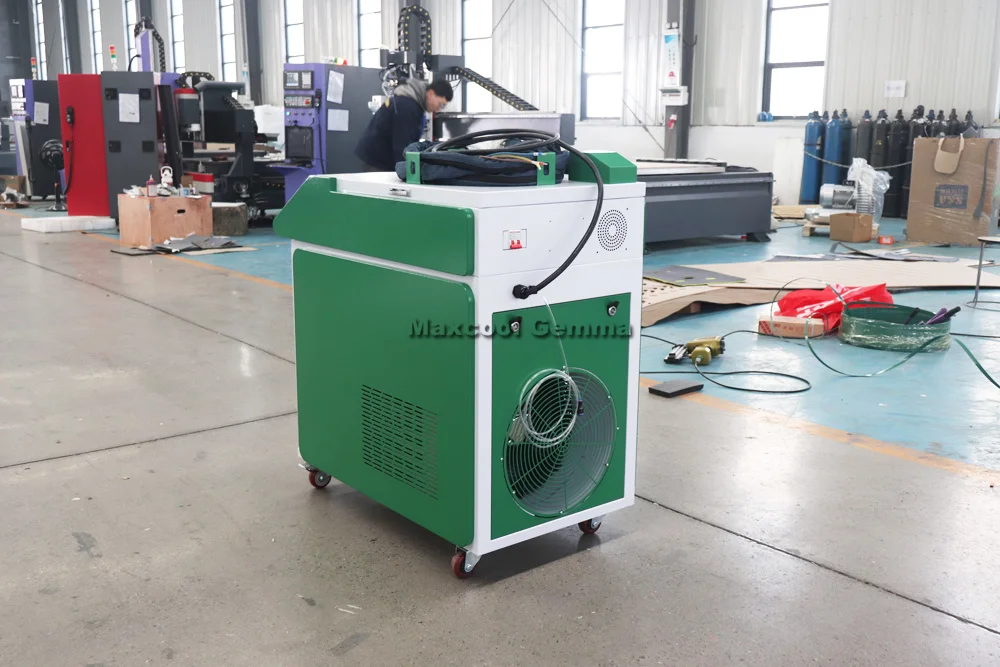 Manufacturer 2kw fiber Laser Cleaning Machines High Speed Paint Rust Removal Lazer Cleaner