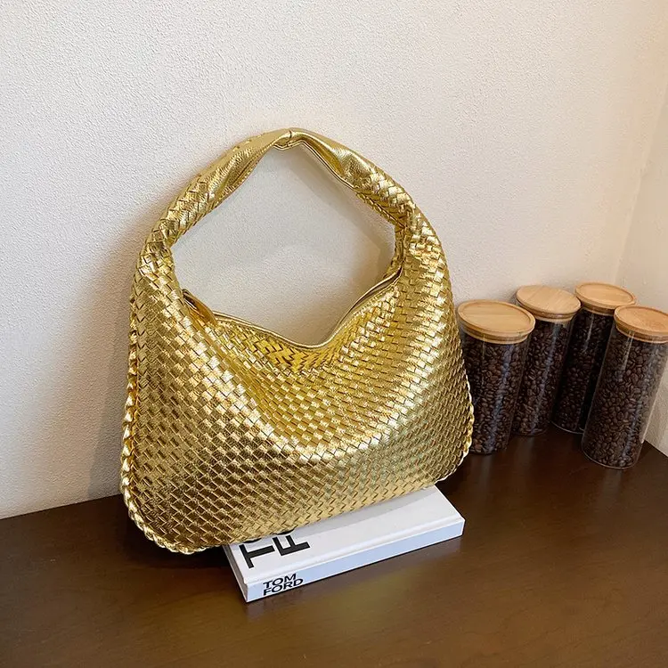 

‌2025 Spring Vegan PU Shoulder Bag | 20L Anti-Theft Tote W/Reinforced Zipper & RFID Blocking | Commute Travel Shopping Spree