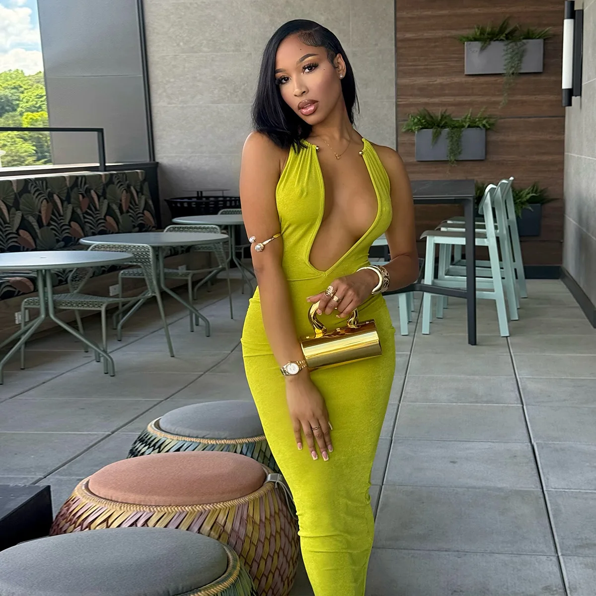 Robe de soirée personnalisée pour boîte de nuit, nouvelle robe de plage, vacances, Sexy, décolleté en v profond, décoration circulaire en métal, jupe longue Slim, 2025