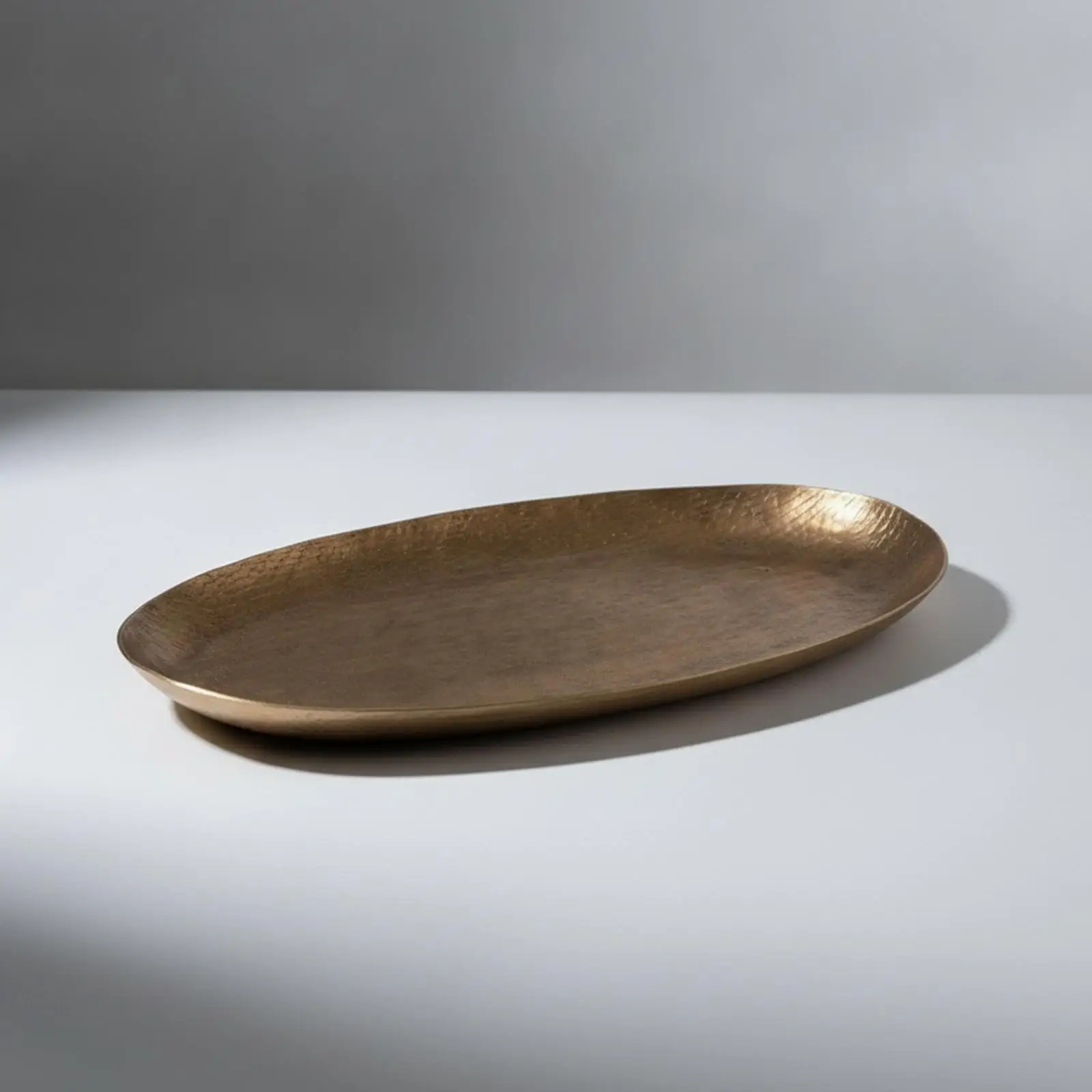Elegant Decorative Trays Irregular Rounded Oval Metal Bowl Table Decoration Tray for Home Elegant Decorative Trays Irregular Rounded Oval Metal Bowl Table Decoration Tray for Home