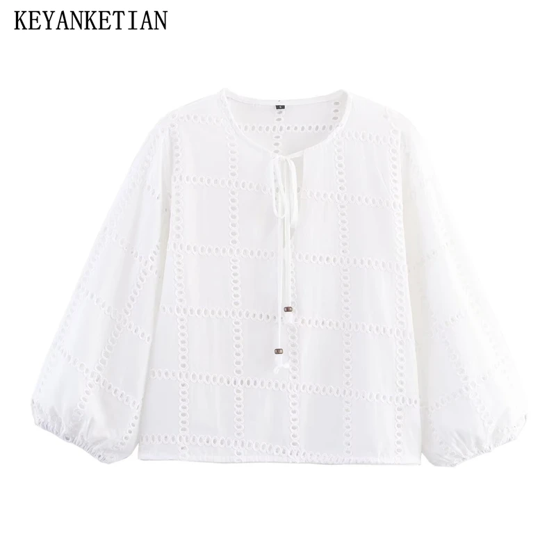 

KEYANKETIAN, новая летняя женская клетчатая короткая рубашка с вышивкой и круглым вырезом на шнуровке, женский топ