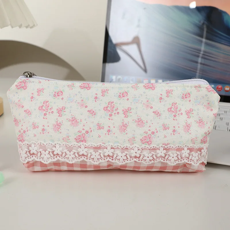 

Multifunctional Stationery Bag Delicate Pencil Pouch For Students Floral Lace Pen Bag Vintage Large Capacity Pencil Case