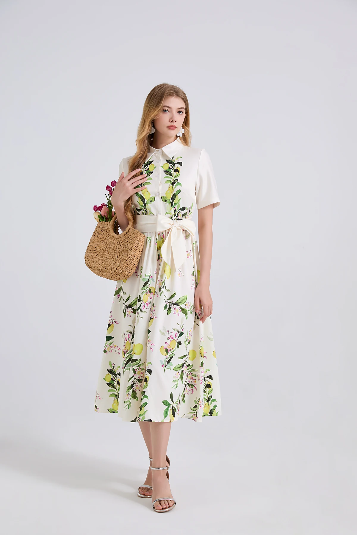 فستان صيفي طويل موضة المدرج فستان صيفي بوهيمي بطباعة ليمون بحزام سباغيتي فستان صيفي مبطن بحزام أنيق بدون ظهر طويل