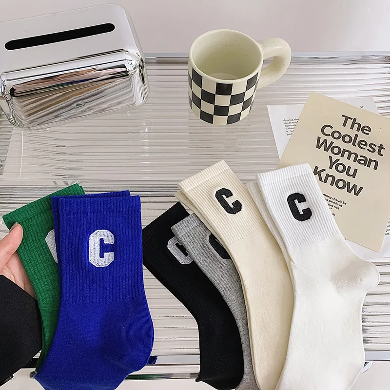 The new letter C Korean trend in the tube cotton socks fashion simple style