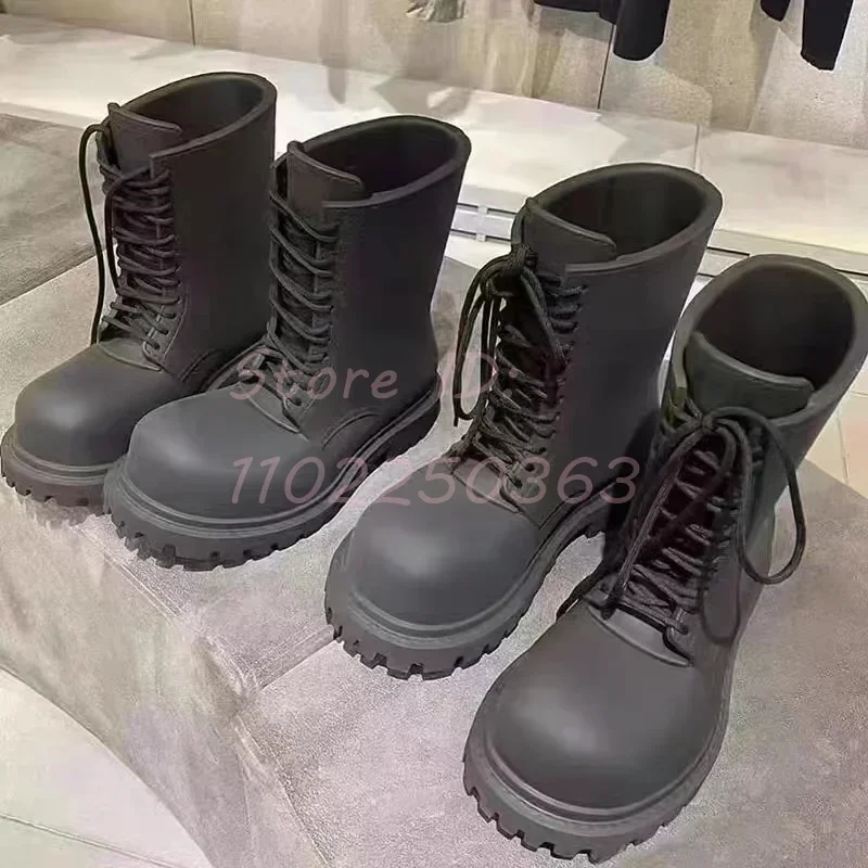 

Black Round Toe Men High-top Boots Cross-tied Motorcycle Mid-calf Boots Fashion Thick-sole Casual Derby Shoes 2026 British Style