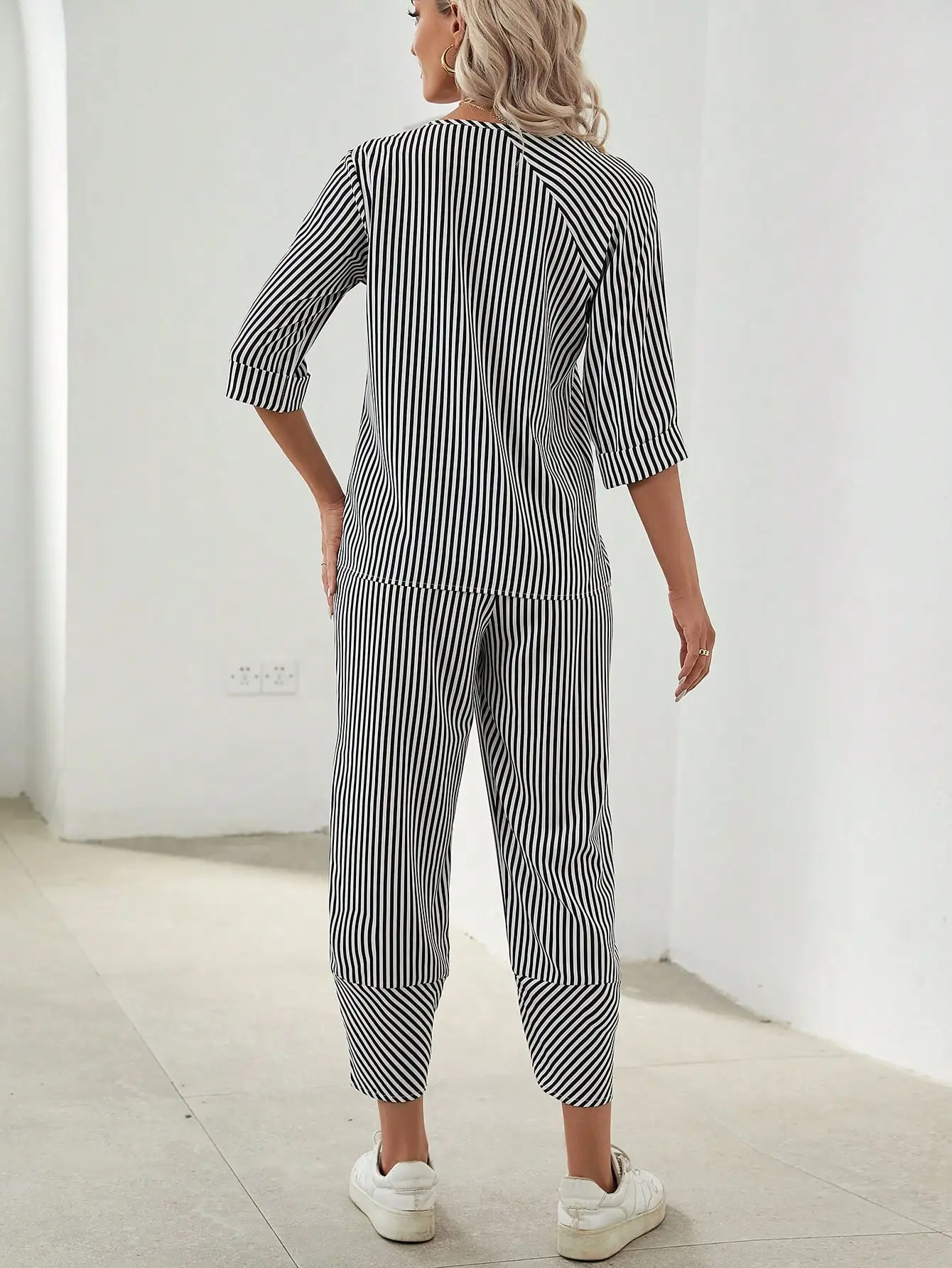 Women's Striped Two-Piece Set round Neck Short-Sleeved Loose Top Elastic Waist Pants Casual Homewear Daily Home Outfit