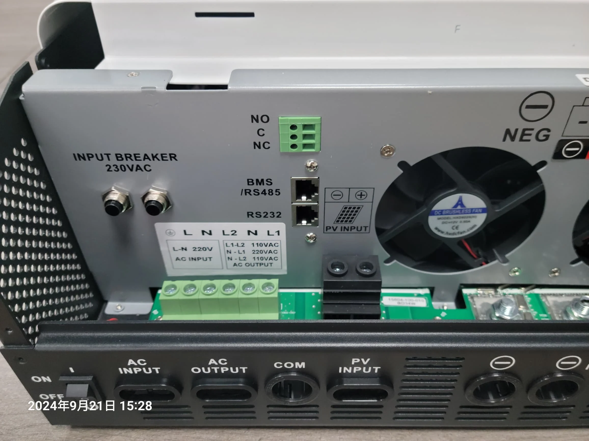 120V/240V three-phase hybrid solar grid-connected inverter 10Kw/15Kw charging controller split-phase low-frequency inverter