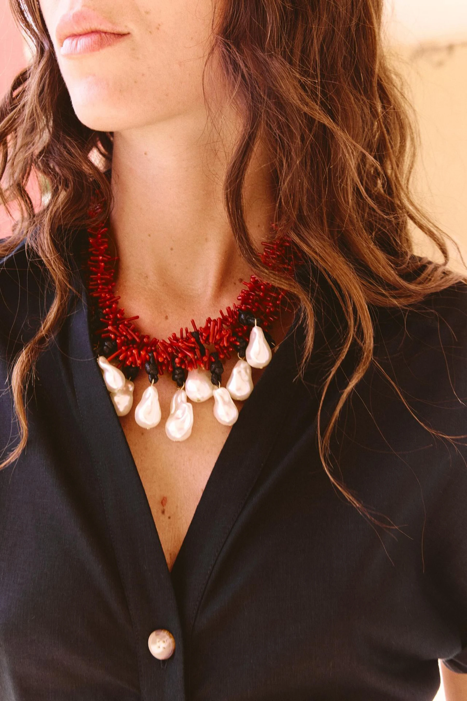 New Trendy Red Coral Irregular Large Pearl Beaded Necklace for Women Baroque Female Exaggerated Choker Neck Jewelry Accessories