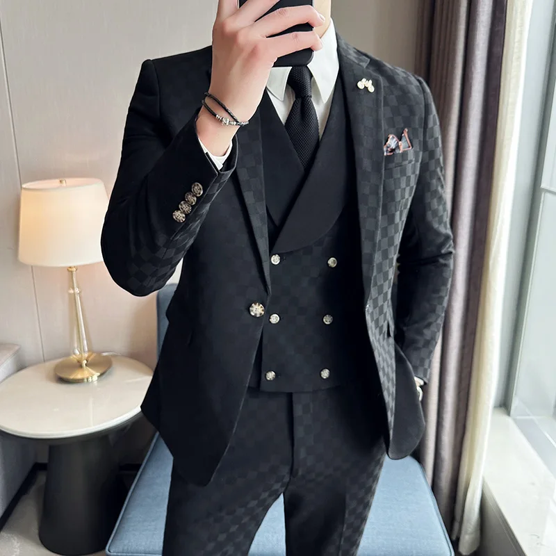 Main Promotion of New New Single-breasted Business + Wedding + Groomsman Loose Suit Three-piece Box Check Comfortable Suit Men