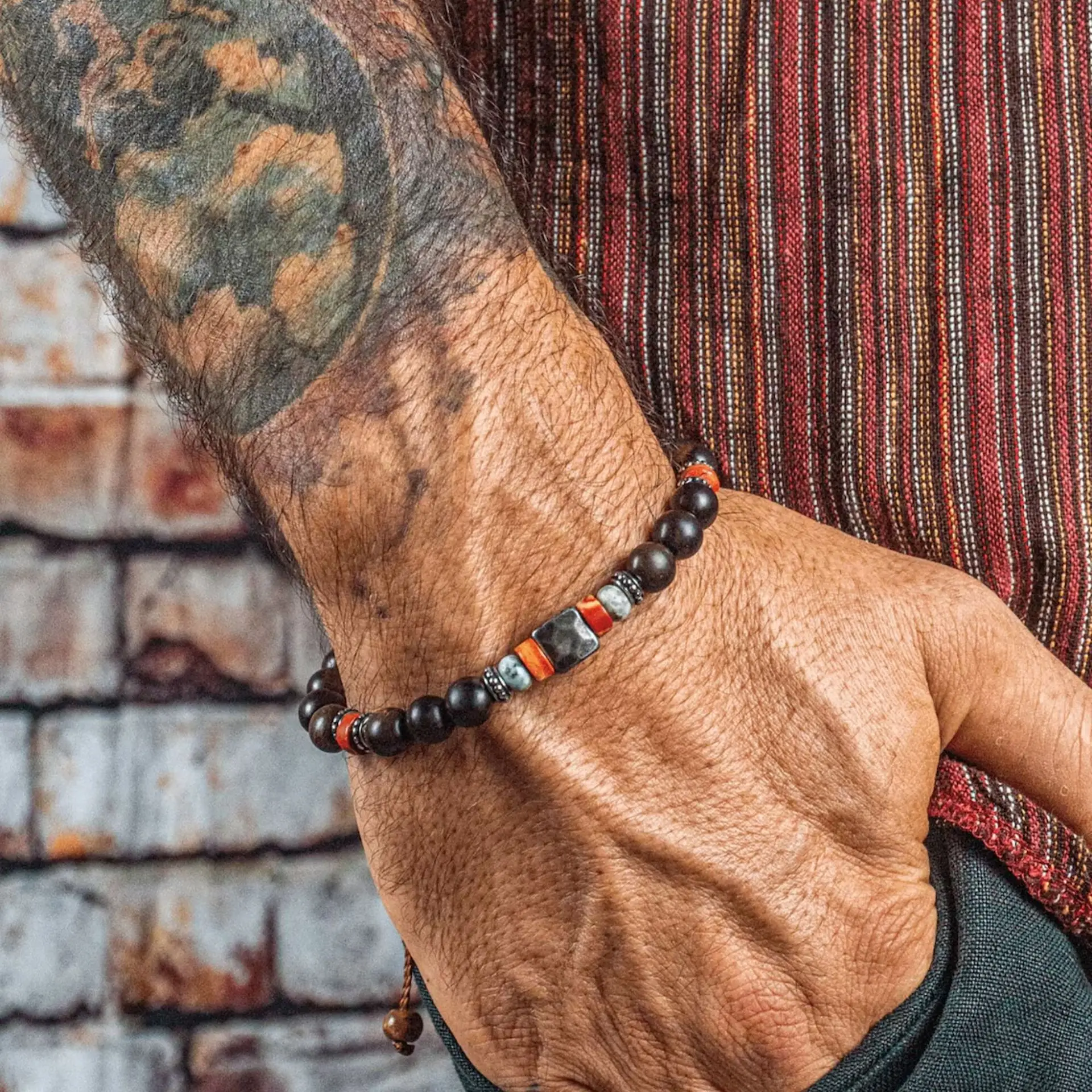 WG 1pc Vintage Handmade Beaded Skull Bracelet For Men Wooden Coconut Shell Beaded Bracelet Jewelry view 5