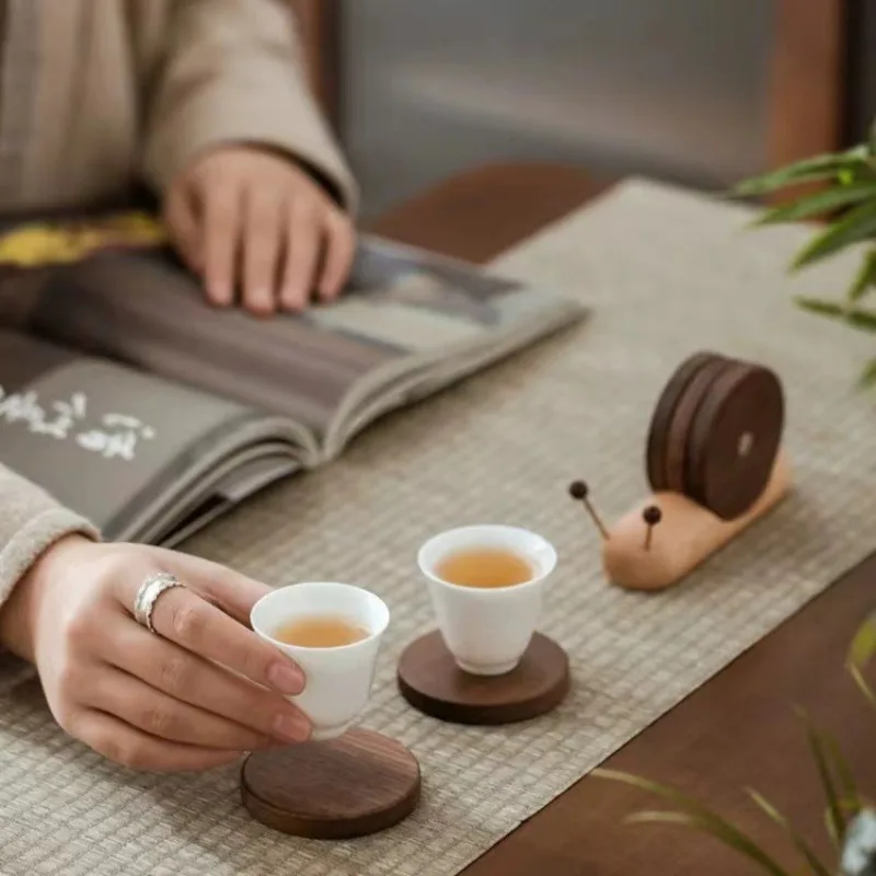 Wooden Snail Cup Coaster Heat Resistant Placemat Home Decorative Mat Holder Bowl Mat Mug Pad Magnetic Absorption Desk Ornament
