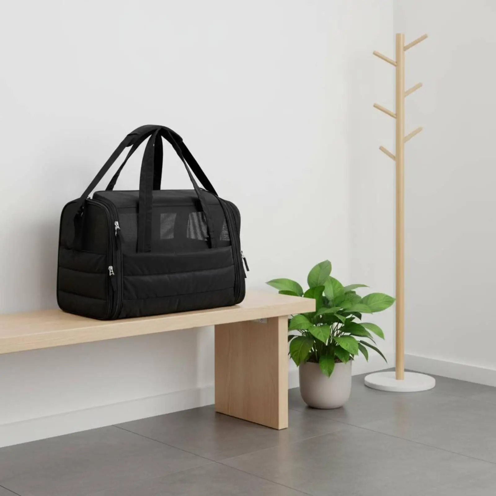 Foldable cat carrier bag, spacious, portable and multifunctional.