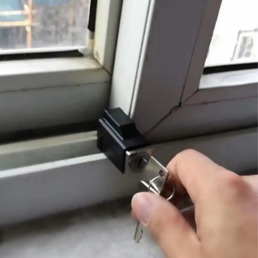 Tope de bloqueo de ventana corrediza, Clip de puerta corredera ajustable con llave, aleación de aluminio, herrajes para ventana de protección de seguridad para niños