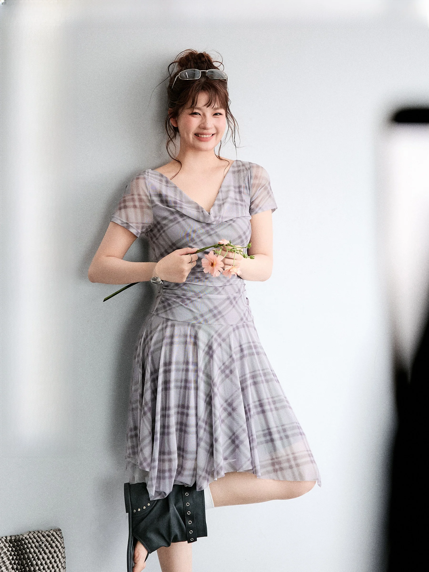 

Salt Series Artist Large Size Dress Asymmetrical Shoulder Plaid Design Casual Style Spring A-Line Skirt Short Sleeve Women