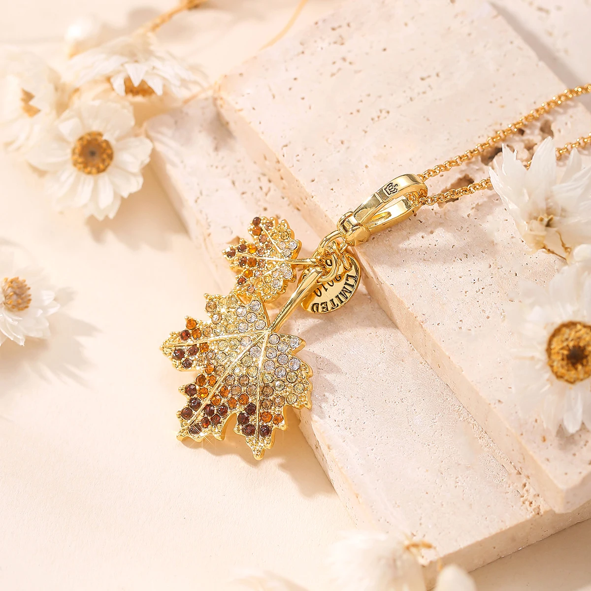 

1Pc Fashion Cute Enamel Gray Koala Pendant Necklace for Women Sweet Party Jewelry Keychain Pendant Halloween Xmas Decor Gifts