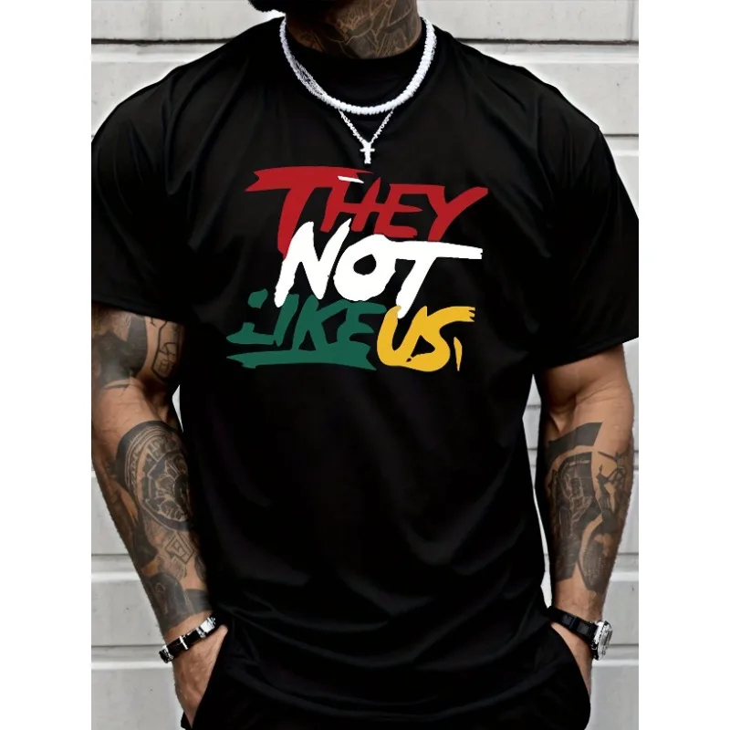 

Мужская одежда Xingfan имеет яркий дизайн с буквенным принтом «They Not Like Us», идеально подходит для весенне-летних нарядов,