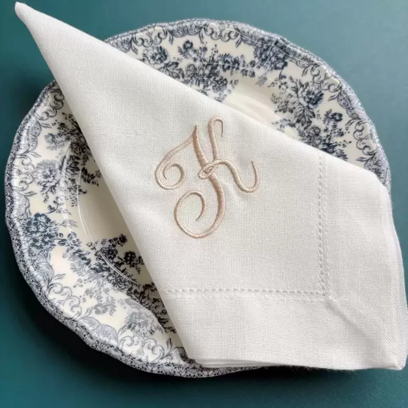 Script Font Monogram Embroidered white Dinner Cloth Napkins ,White Housewarming Gift  Wedding Event napkin