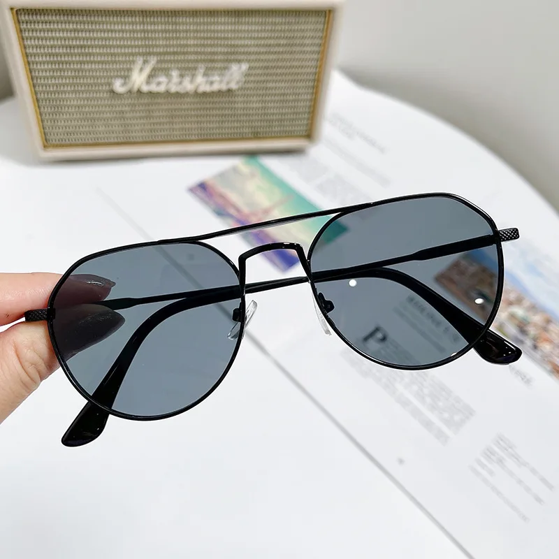 Classic Small Oval Frame Sunglasses For Men Women Brand Design Luxury Black Lenses Metal Sun Glasses Vintage Male Female Eyewear