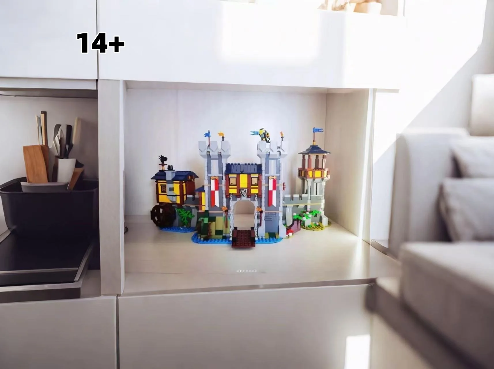 

2025 New Medieval Castle Building home decoration for Birthday Gift Set Castle series compatible 31120 building blocks 1426pcs