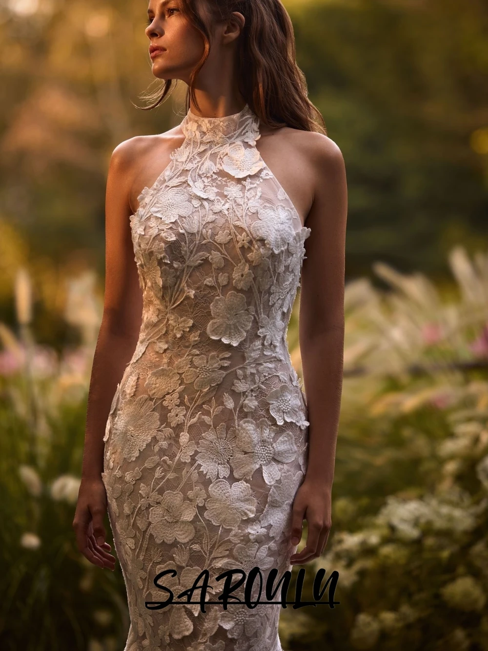 

Unique Halter Neck Backless Wedding Dress 3D Floral Lace Mermaid Bridal Gown With Long Train For Outdoor Ceremony Customized
