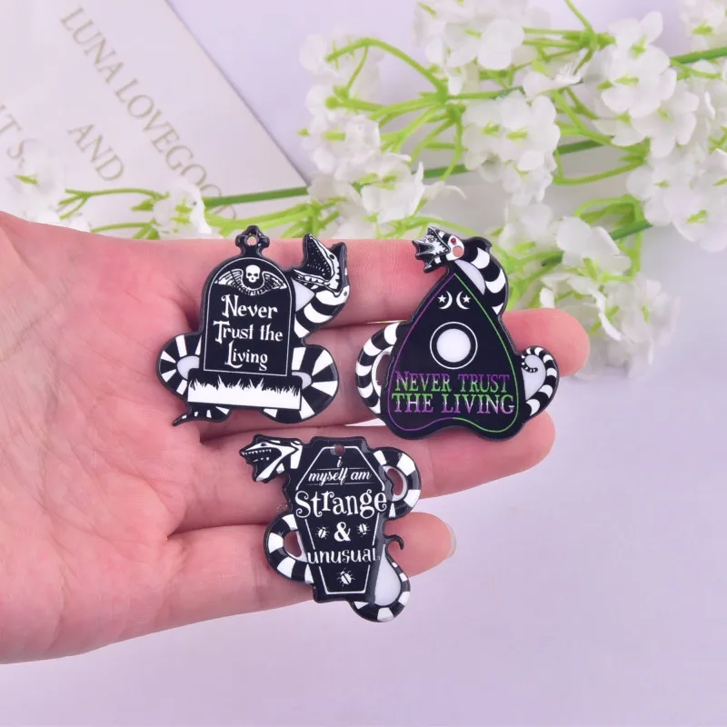 10 teile/paket Halloween schwarze Schlange Grab Acryl Charms für Ohrring Halskette Schmuck DIY machen